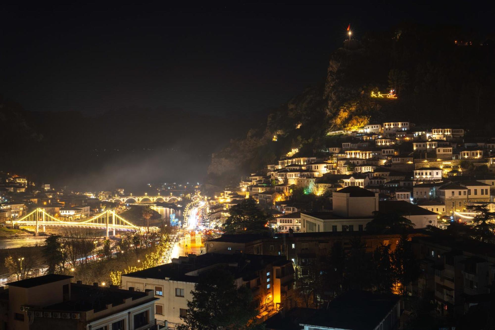 Merko Hotel Berat Buitenkant foto