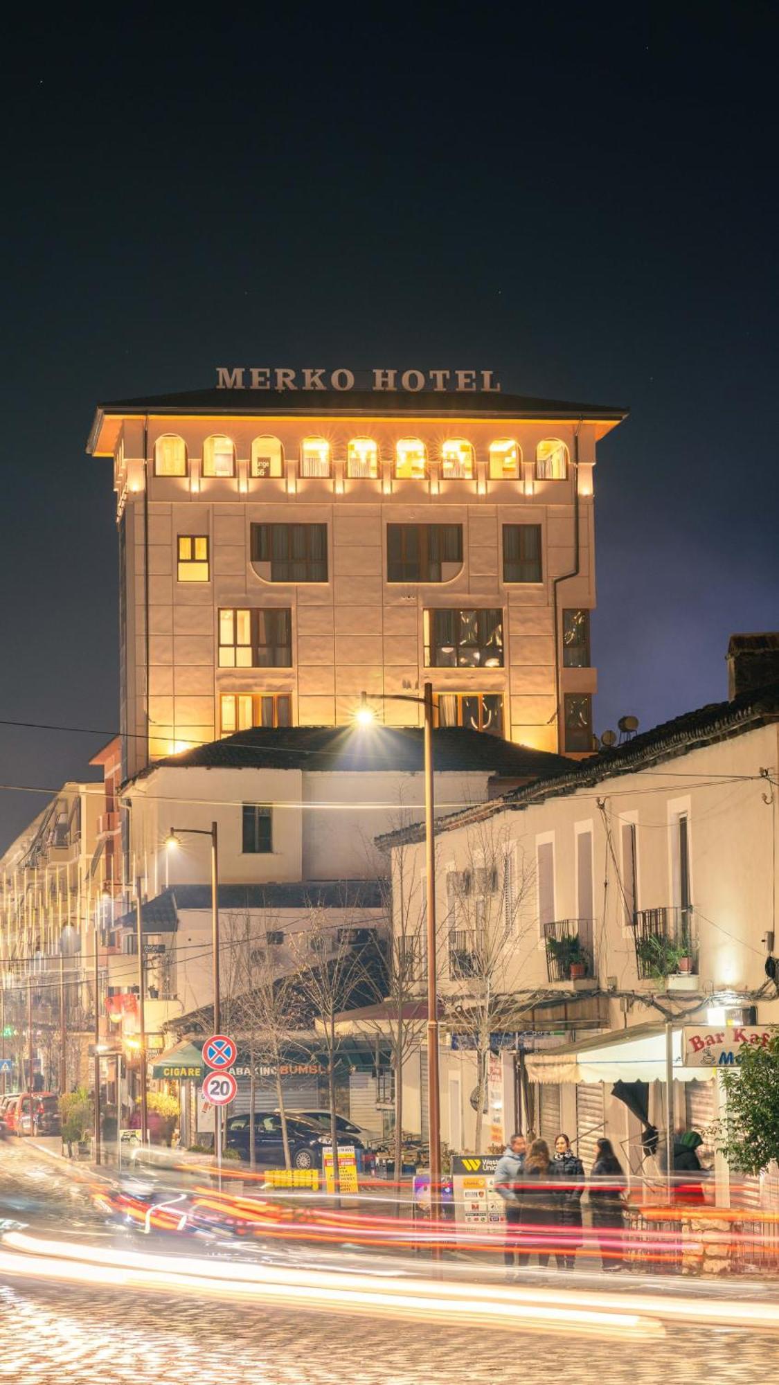 Merko Hotel Berat Buitenkant foto