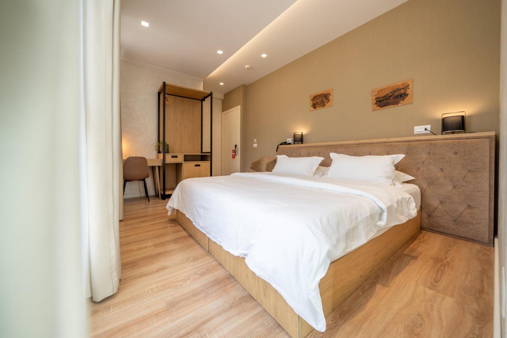 Merko Hotel Berat Buitenkant foto