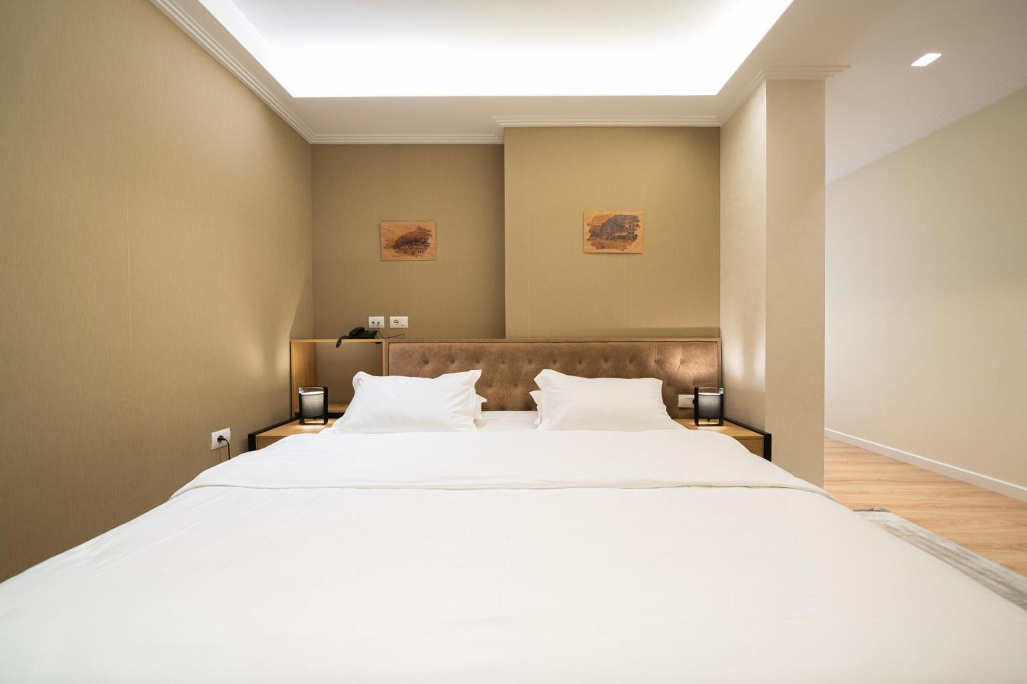 Merko Hotel Berat Buitenkant foto