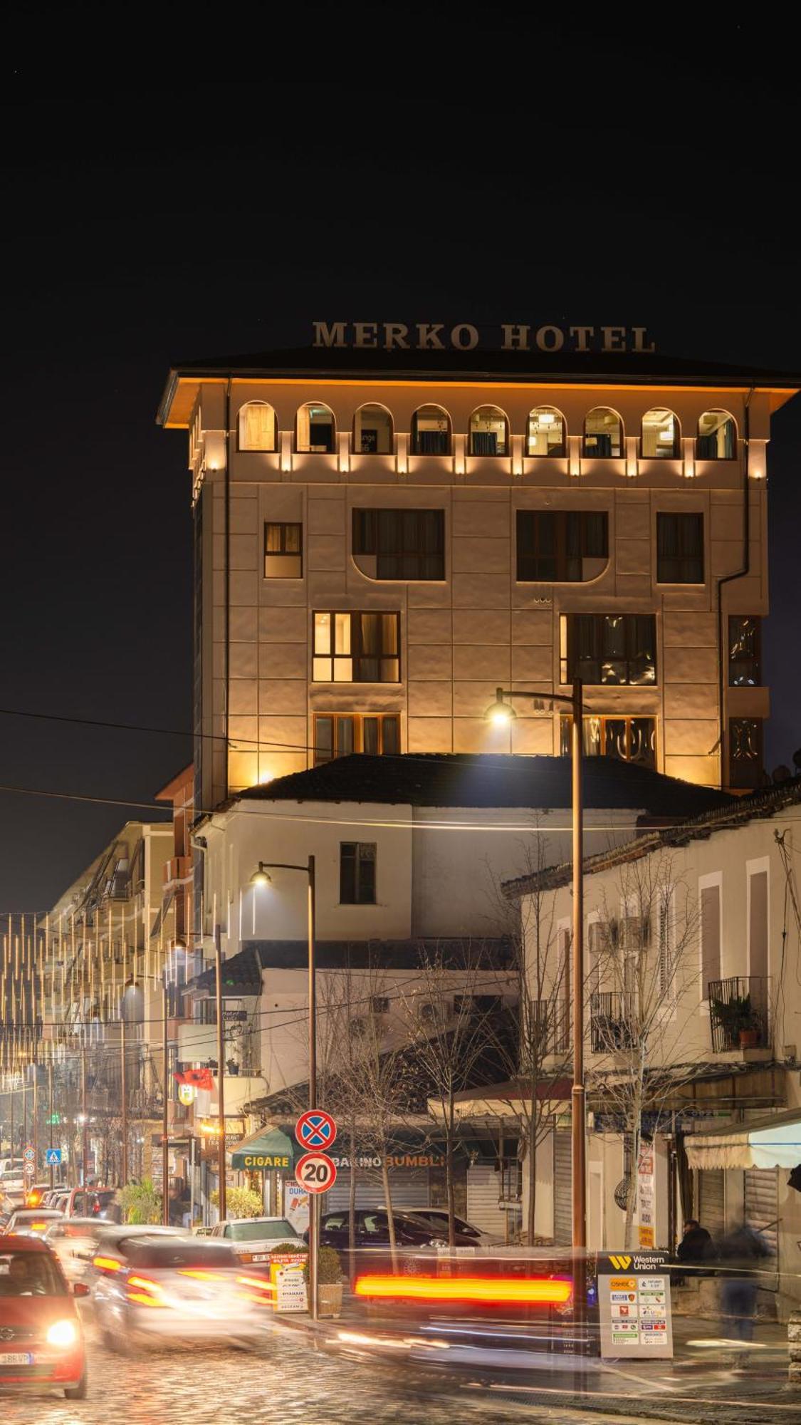 Merko Hotel Berat Buitenkant foto