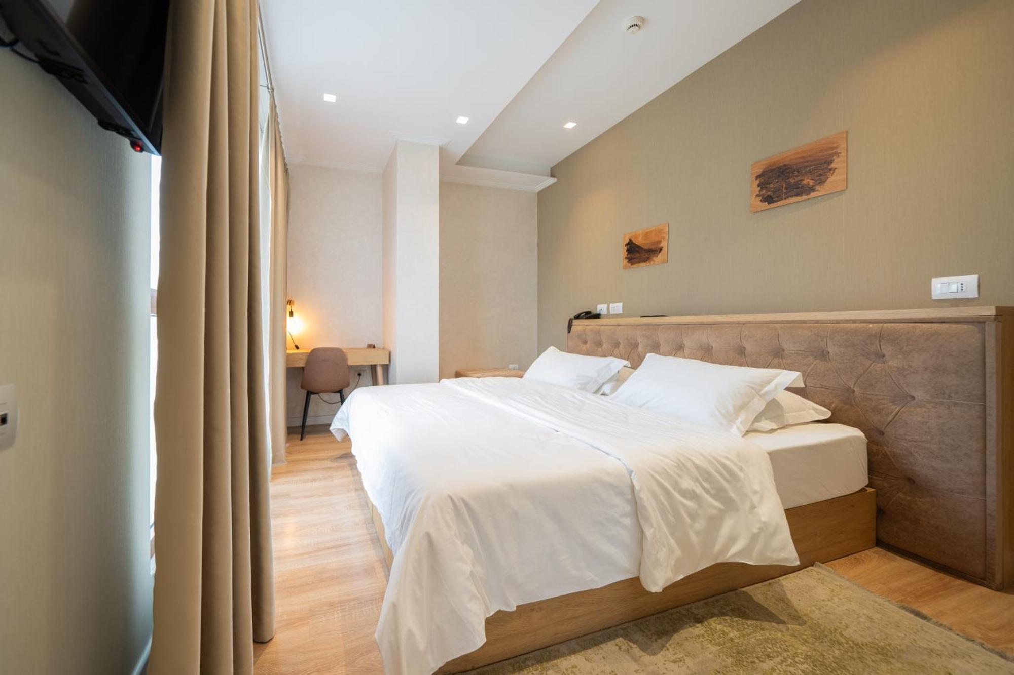 Merko Hotel Berat Buitenkant foto