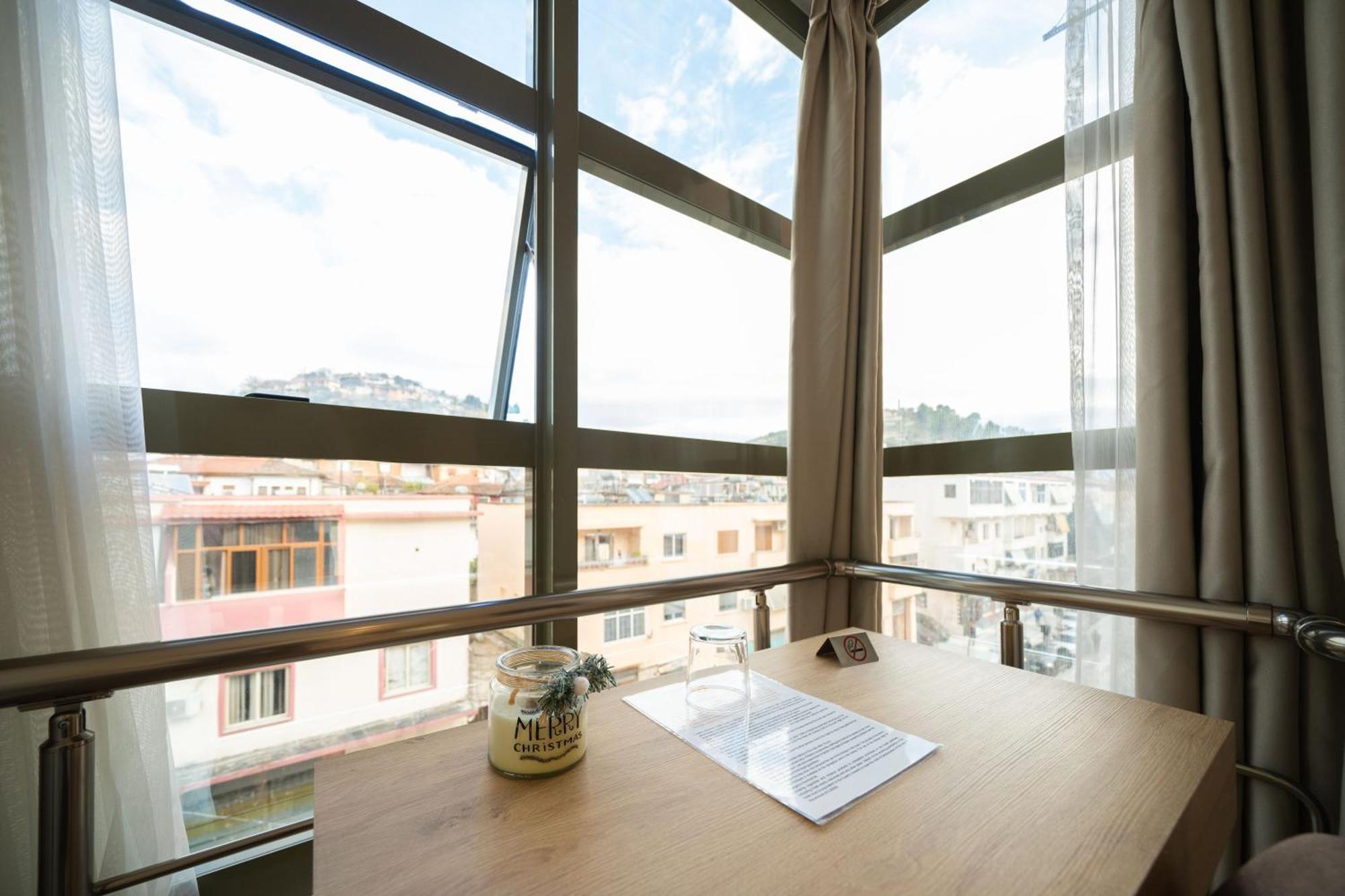 Merko Hotel Berat Buitenkant foto