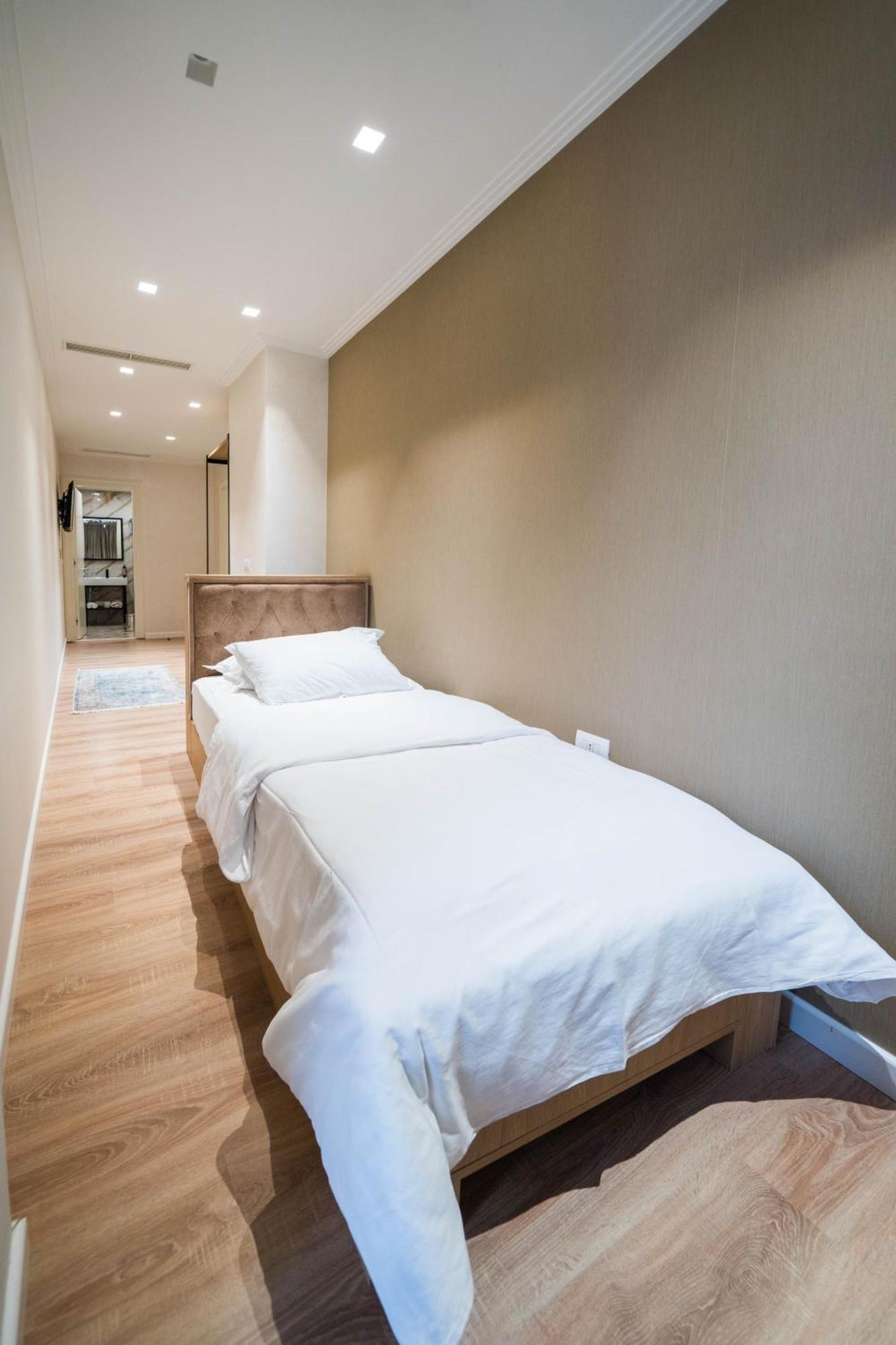Merko Hotel Berat Buitenkant foto