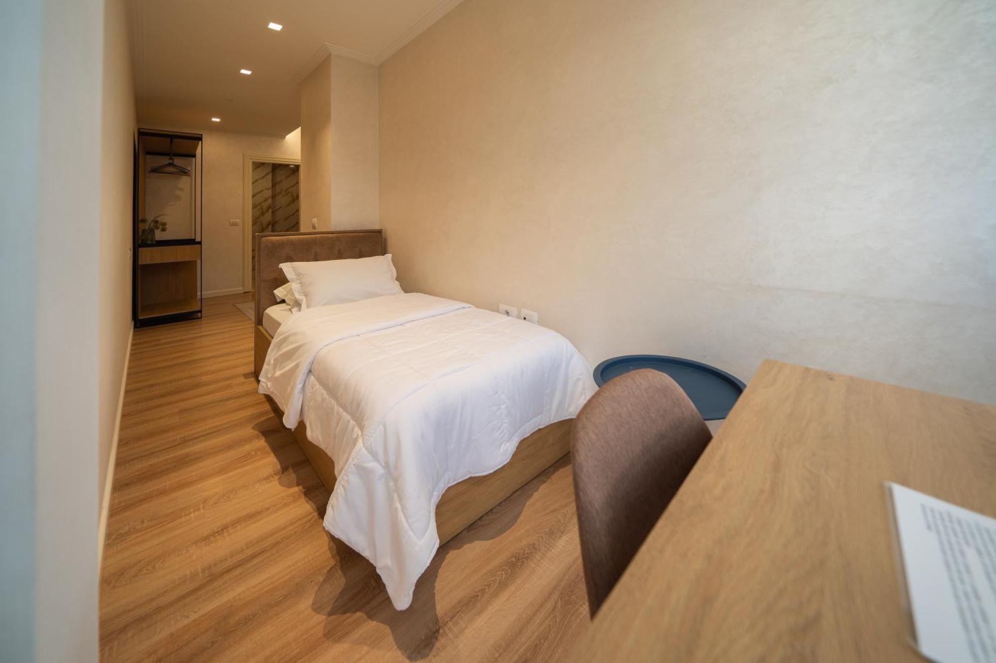 Merko Hotel Berat Buitenkant foto