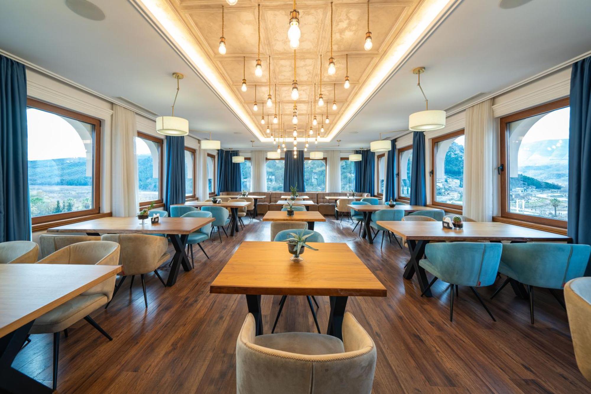 Merko Hotel Berat Buitenkant foto