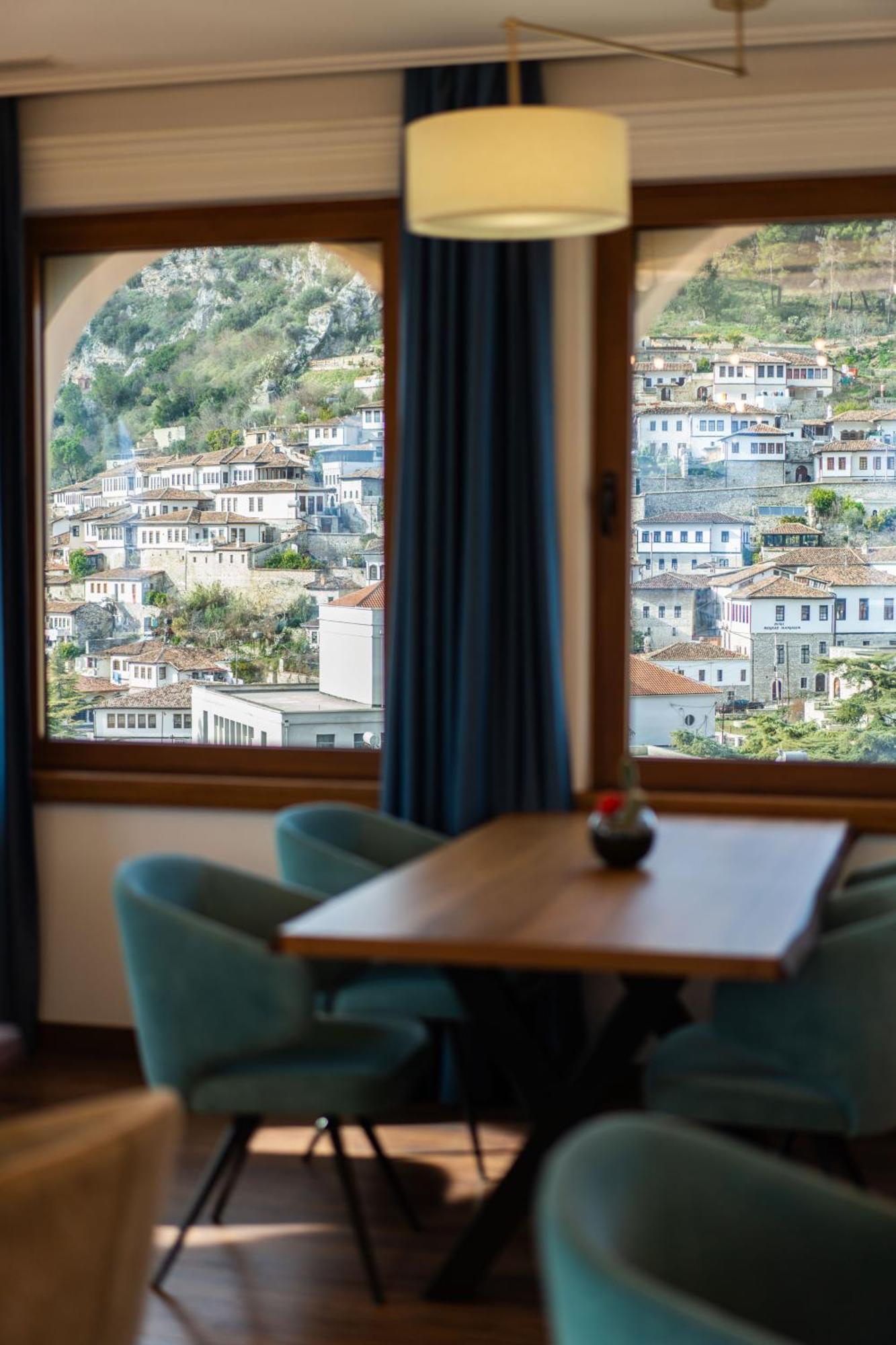 Merko Hotel Berat Buitenkant foto